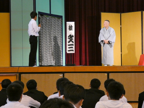 geijutu_kanshoiu(22)